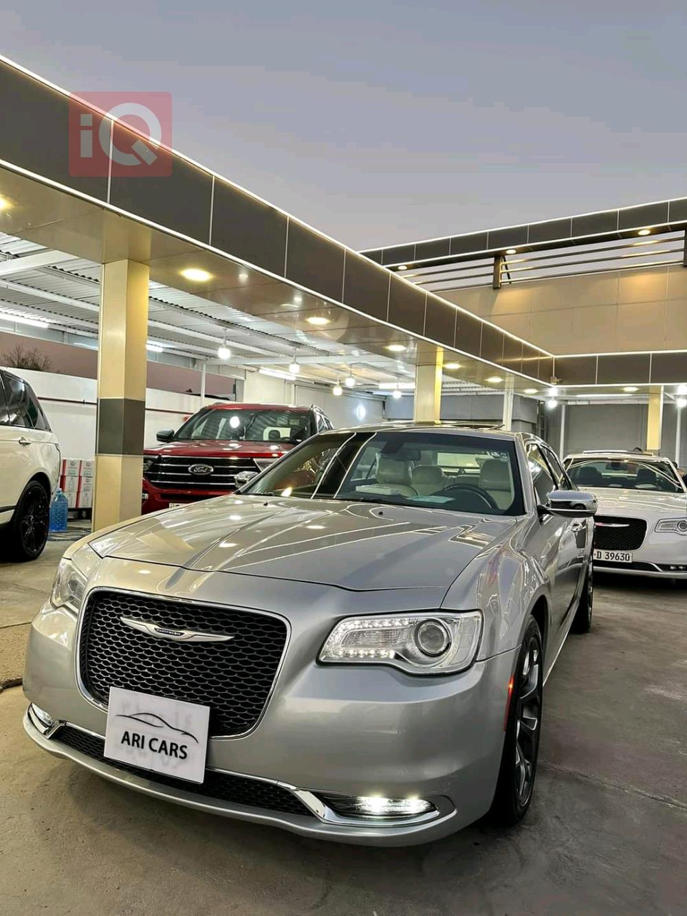 كرايسلر 300
